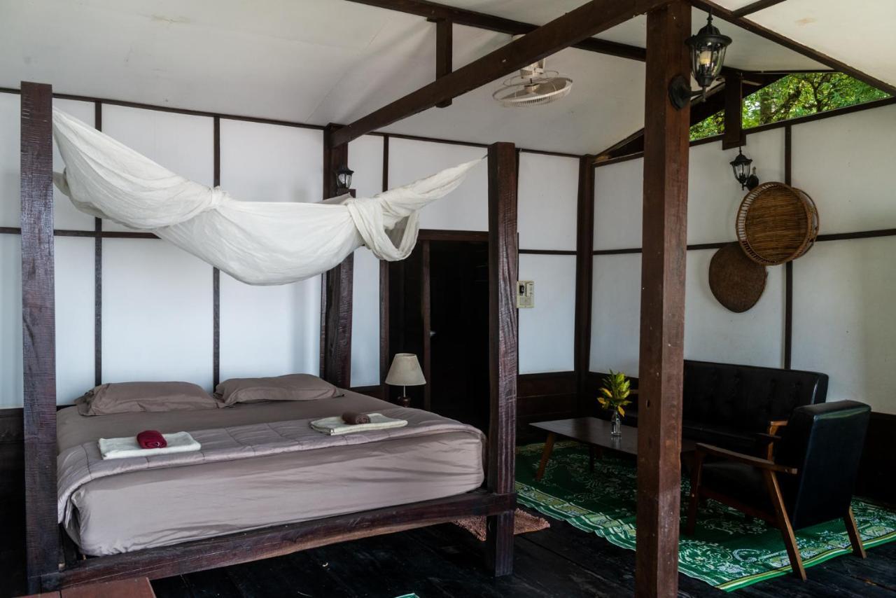 Pomelo Restaurant And Guesthouse - Fishermen & Tammarine Cottages Riverfront - Experience Nature, Culture And Adventure & Tailor-Made Tour Ban Khon Exteriér fotografie