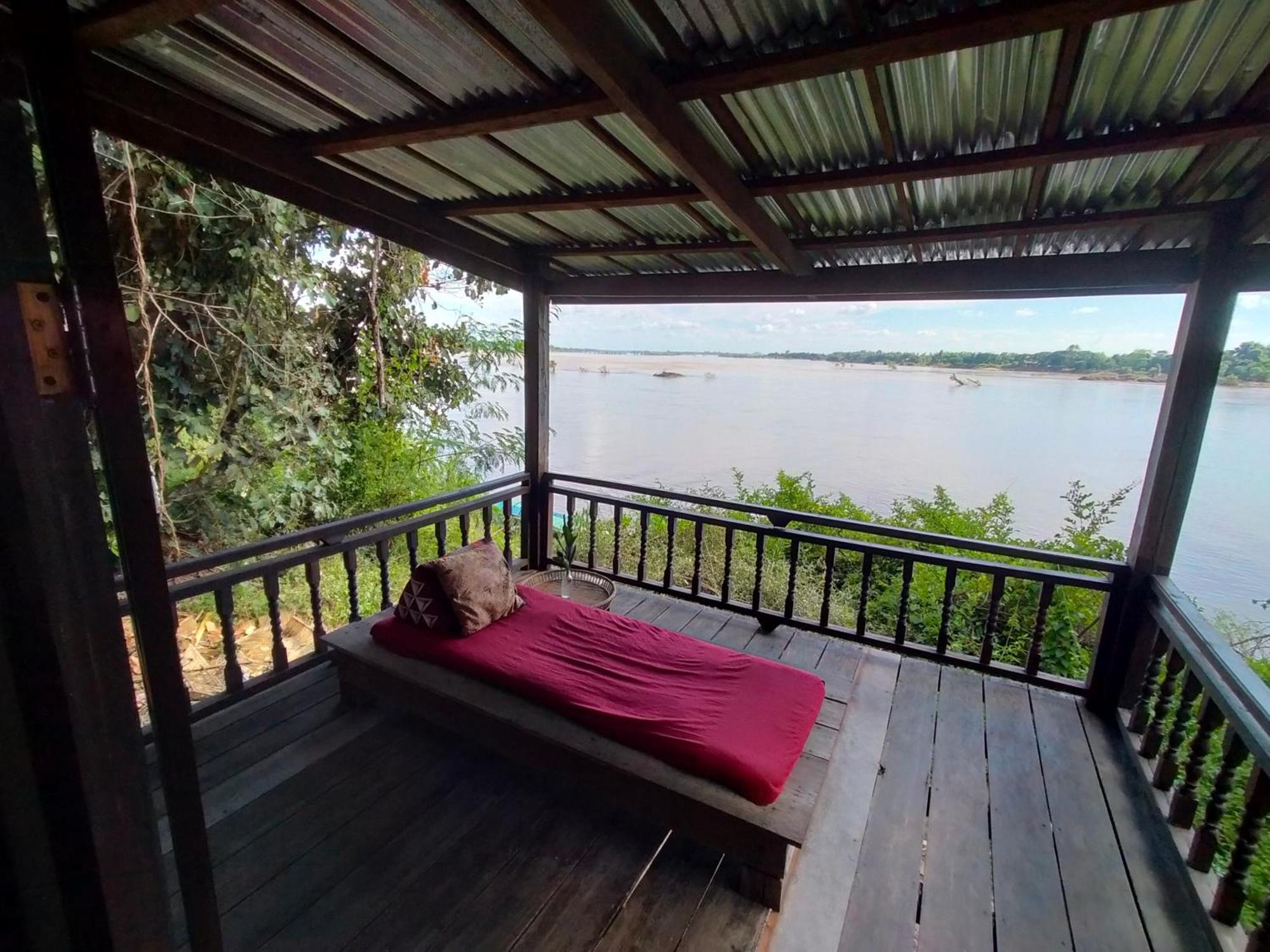 Pomelo Restaurant And Guesthouse - Fishermen & Tammarine Cottages Riverfront - Experience Nature, Culture And Adventure & Tailor-Made Tour Ban Khon Exteriér fotografie